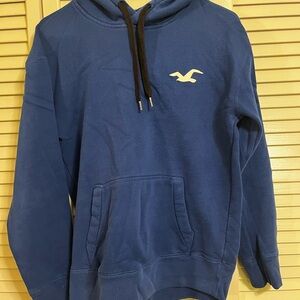 Hollister Men's Royal Blue Pullover Hoodie with White Logo